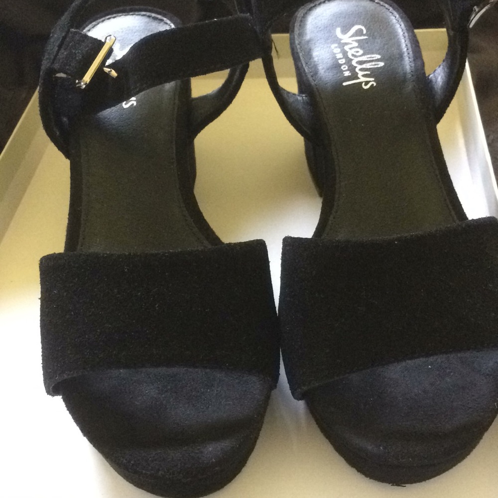 Shellys London Diggy Black NIB